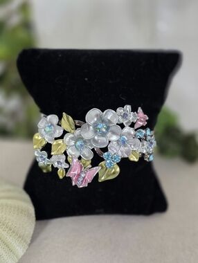 Vintage Silver Enamel Floral with Flutter Butterfly Clamper Hinge Bracelet